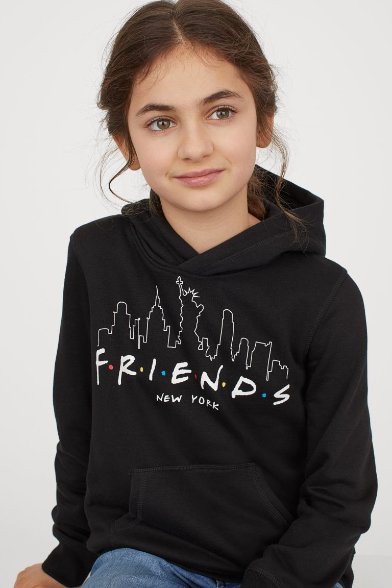 Новинки брендов: ностальгия по сериалу "Друзья" - «Новости Моды»